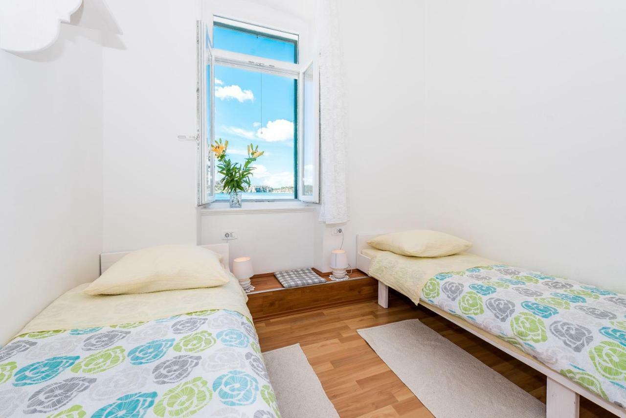 Apartmani Rina Шибеник Екстер'єр фото