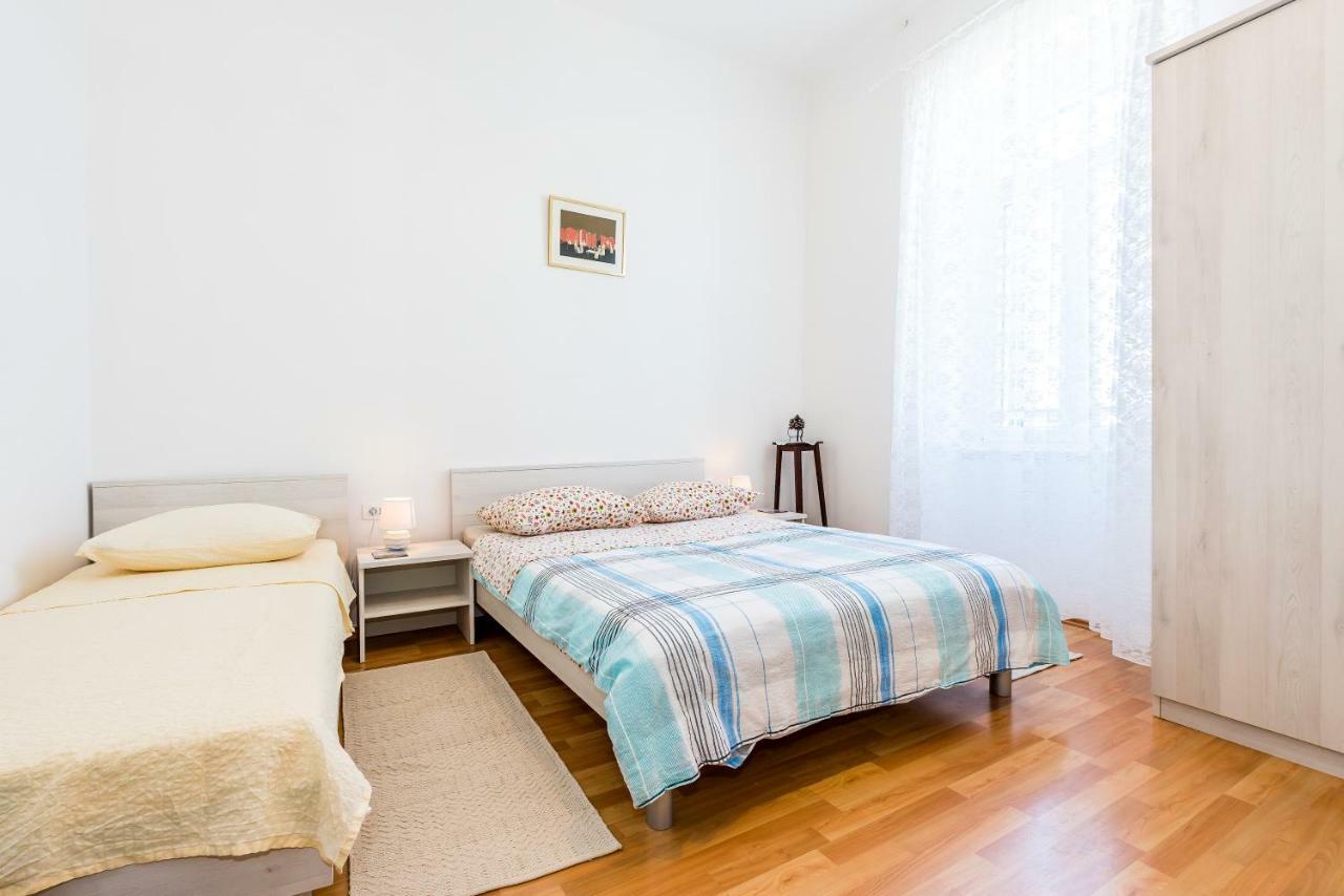 Apartmani Rina Шибеник Екстер'єр фото