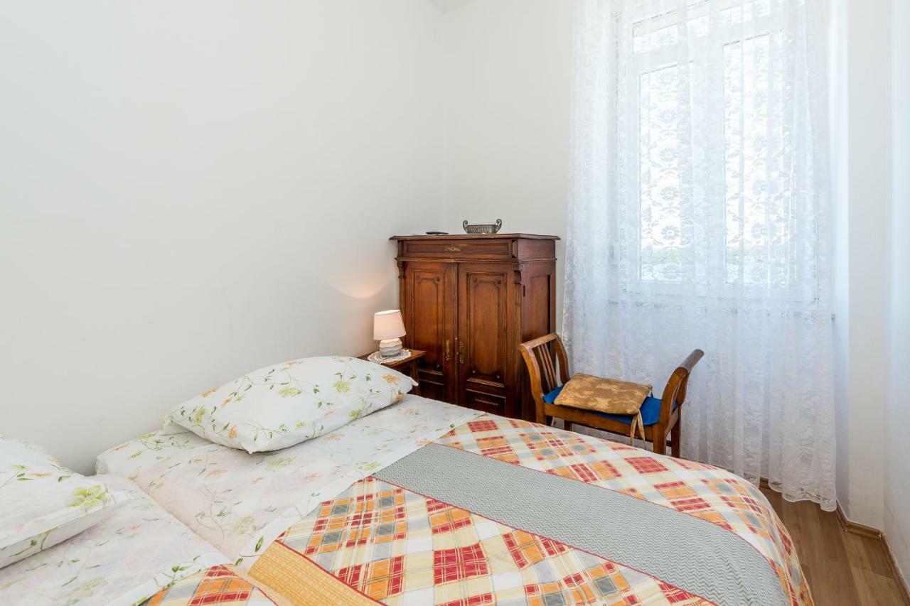 Apartmani Rina Шибеник Екстер'єр фото