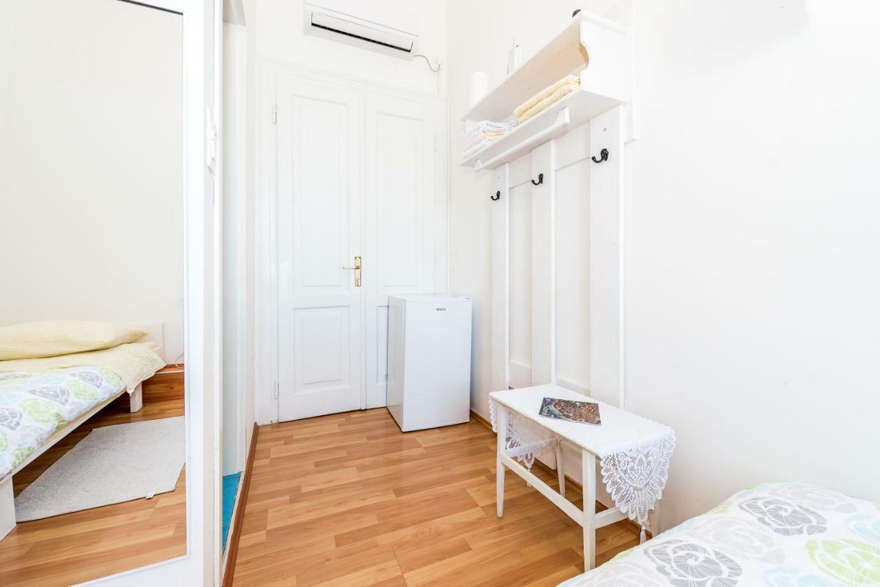 Apartmani Rina Шибеник Екстер'єр фото