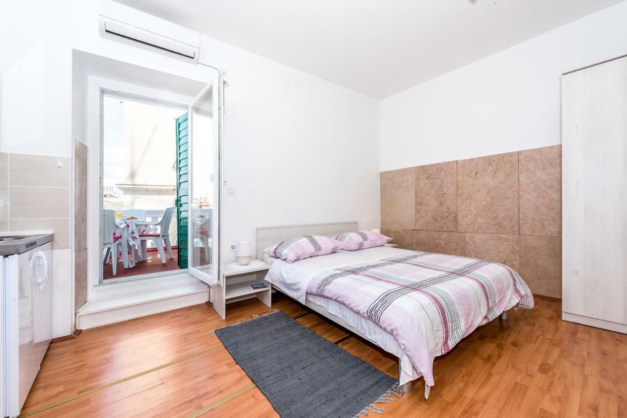 Apartmani Rina Шибеник Екстер'єр фото